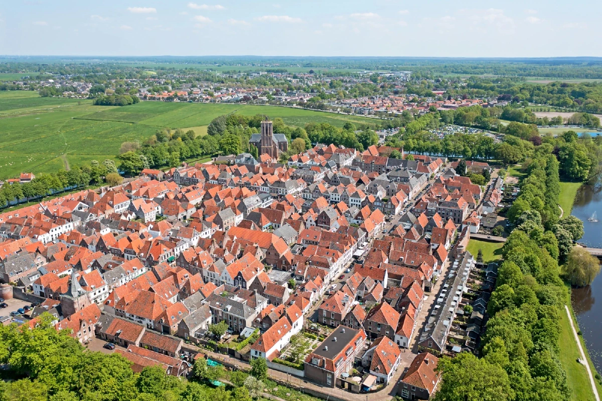 Zicht op de historische binnenstad van Elburg