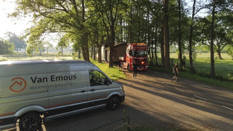 Transport en plaatsing van de modulaire woning op de kavel